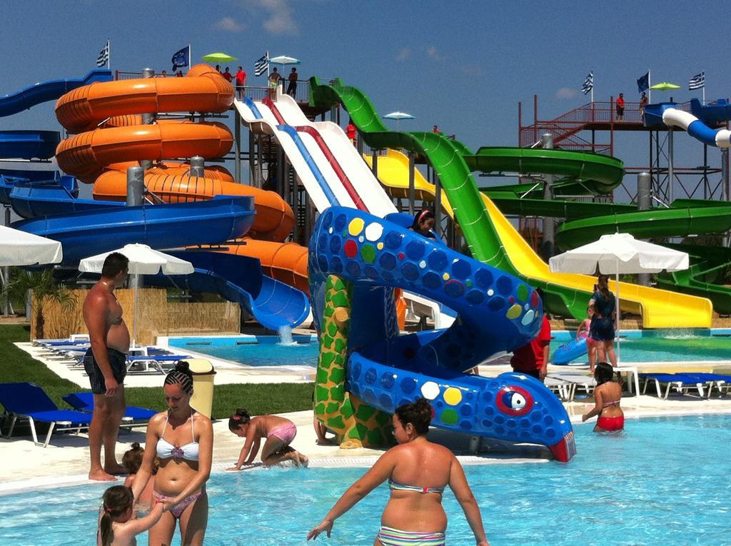 Hotel Europe Inn Paralía Kültér fotó