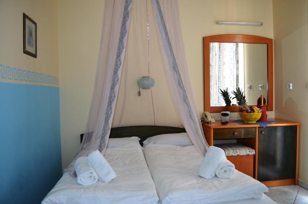 Hotel Europe Inn Paralía Kültér fotó